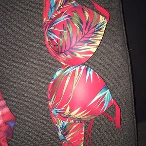Vs bra